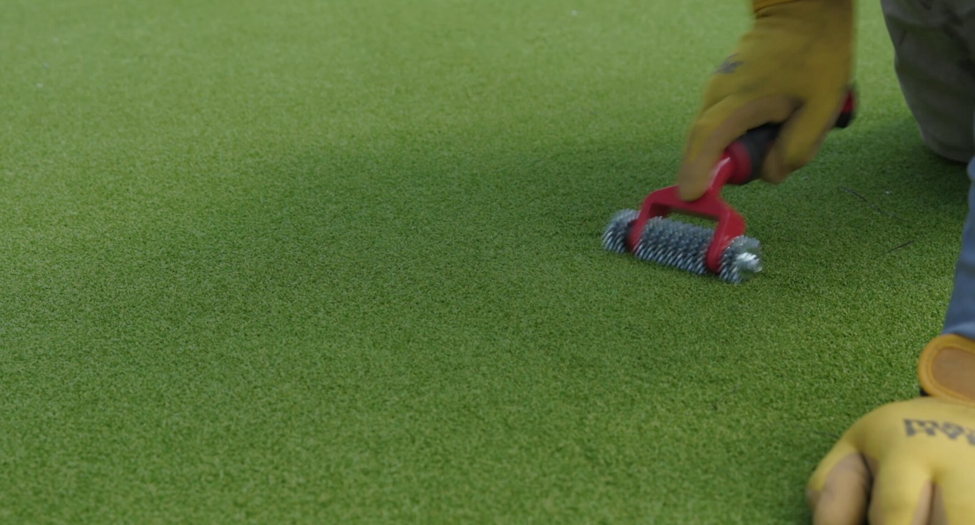 Professional spring and fall yard cleanup services in Channelview, TX